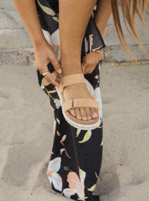 X4FH1413 tan Himari Sandals Women Roxy | Sandals