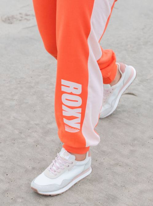 X4FH1234 brown/tan Addisyn Shoes Women Roxy | Sneakers